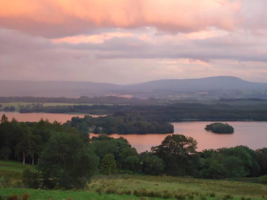 The Mews - A Cottage With A Spectacular Lake View Port Of Menteith Exterior foto